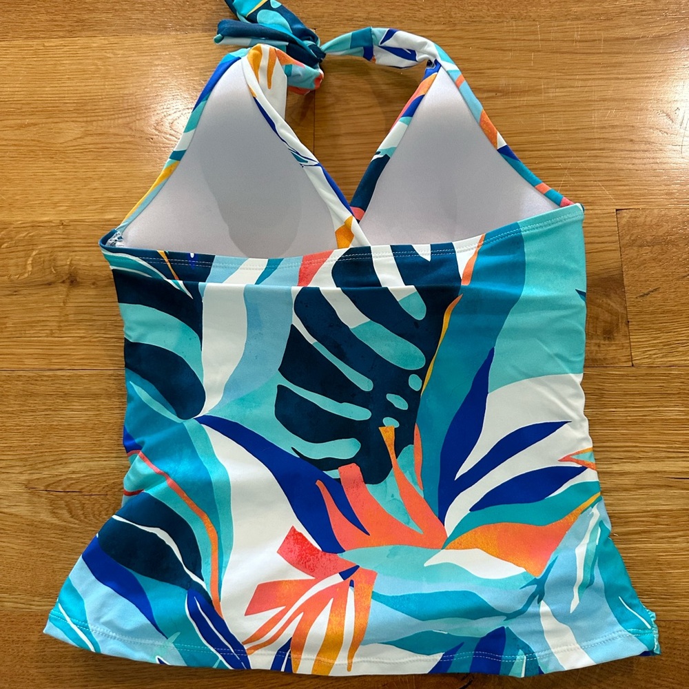 Lablanca Island Goddess Halter Tankini Top. Color: Coastal Palms. Size 8 - Picture 3 of 3
